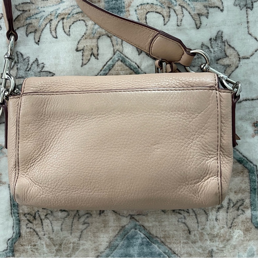 Marc Jacobs Soft Peach Leather Crossbody - Picture 13 of 16